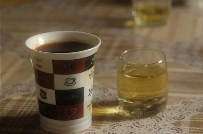 Rakija, nam-ı değer boğma rakının ucuz olması hayatı kolaylaştırıyor :)