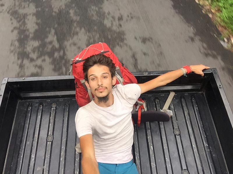 Emre Durmuş | Endonezya'da otostop halleri.