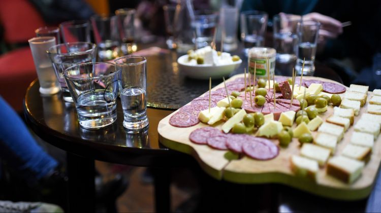 Rakija Hakkında Bilmeniz Gereken Her Şey – Yolda Kal